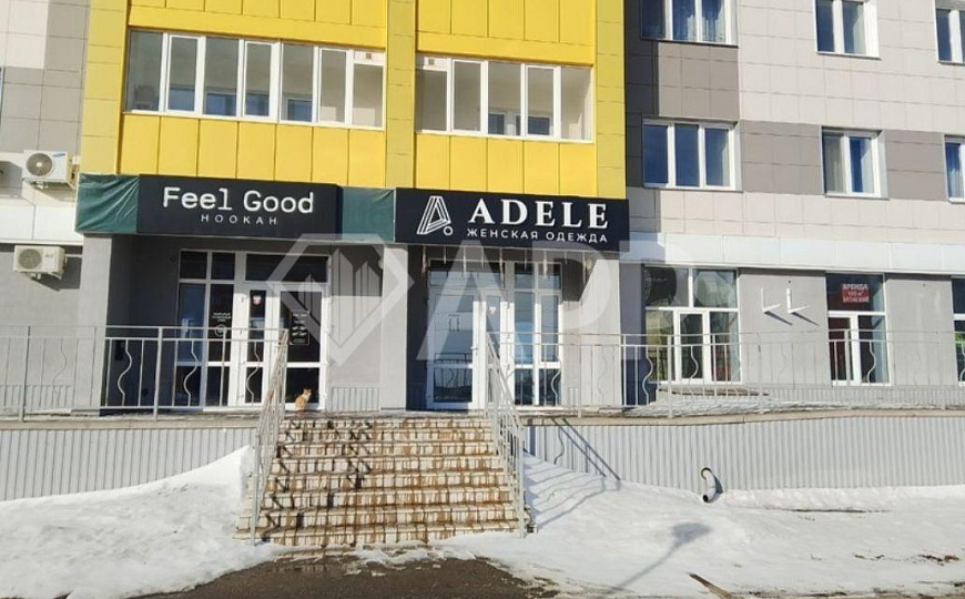 Коммерческое помещение на красной линии фото