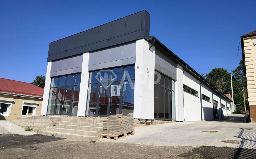 Сдам отдельно стоящее здание, 296 м² фото