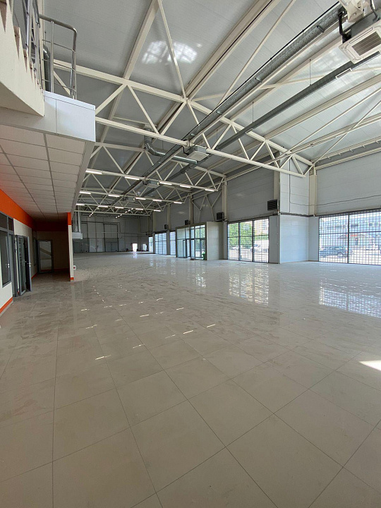 Здание под автоцентр, гипермаркет с парковкой 1 459 м² фото