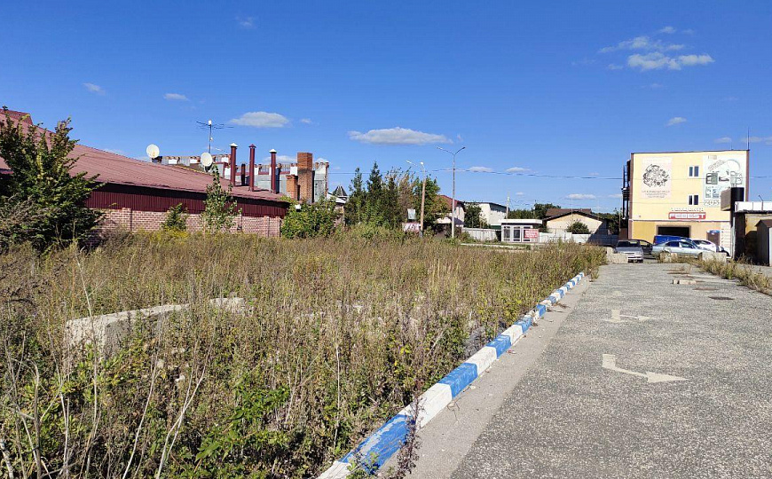 Продается земельный участок на первой линии фото