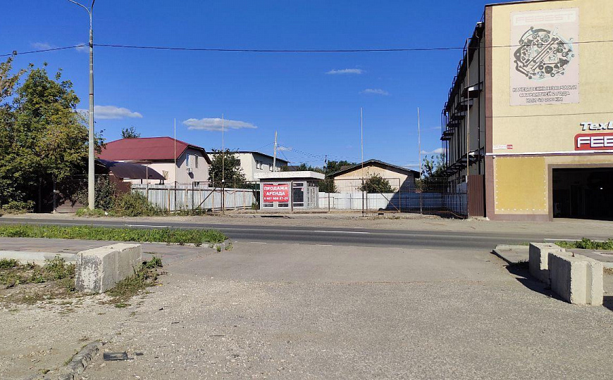 Продается земельный участок на первой линии фото