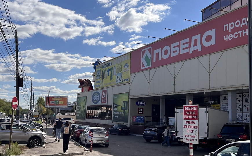 Здание 750м2 на первой линии с пешеходным трафиком фото