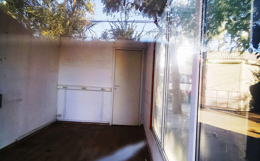 Павильон в очень проходном месте 12,5 и 25 м2 фото