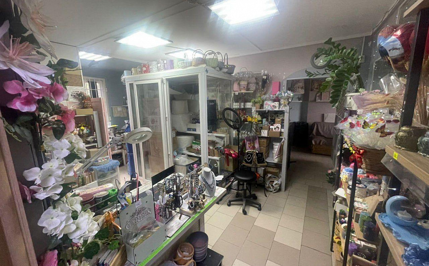 Продам ГАБ с Арендаторами 183,5 м.кв. фото