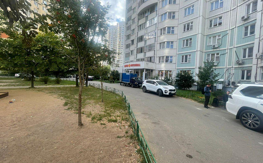 Продам ГАБ с Арендаторами 183,5 м.кв. фото