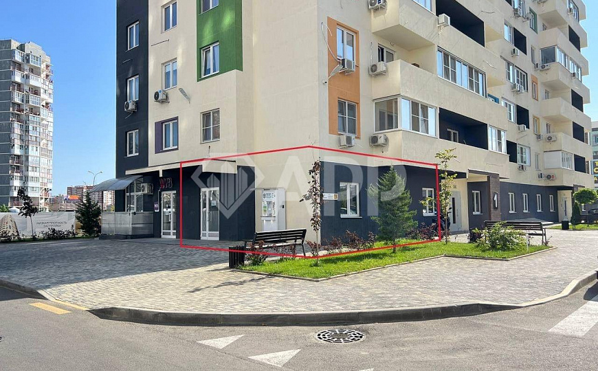 Сдаю торговое помещение, 69,4 м² фото