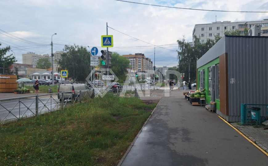 Сдам помещение на первой линии с мокрой точкой, 12кв.м. фото