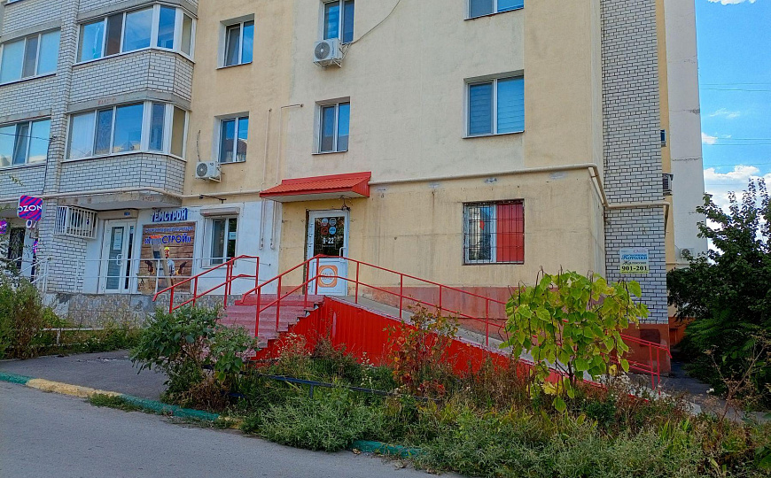 Продам торговое помещение, 105,8 м² фото
