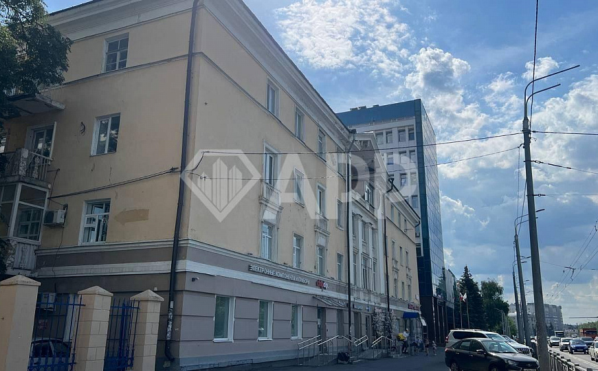 Офис в центре с мокрой точкой фото