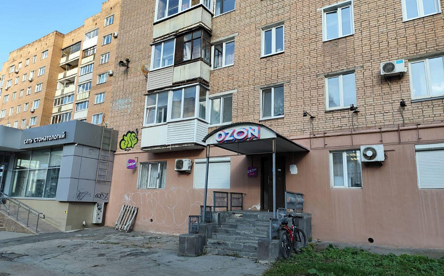 Помещение свободного назначения с арендаторами на ул. Горького фото