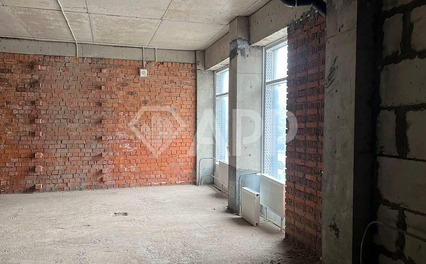 Помещение свободного назначения с хорошим трафиком фото