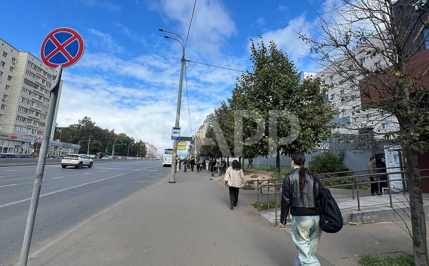 Помещение свободного назначения с хорошим трафиком фото