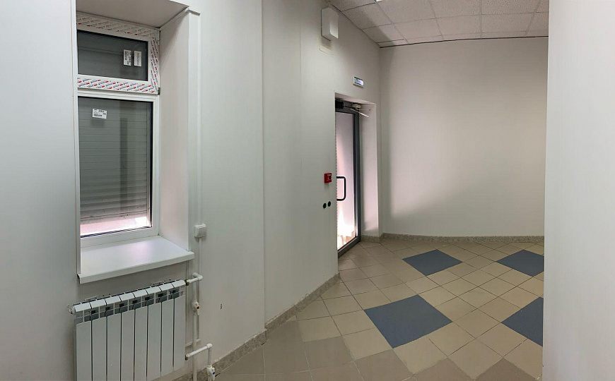 Сдам офисное помещение, 17,6 м² с отдельным входом фото