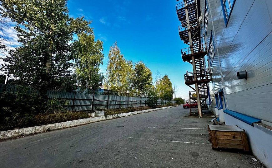 Продажа завода 13000 м2 с арендаторами фото