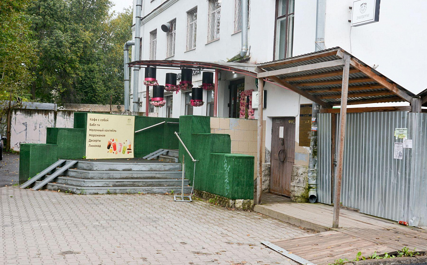 Продается помещение с водой, 17.2 м² в центре города фото