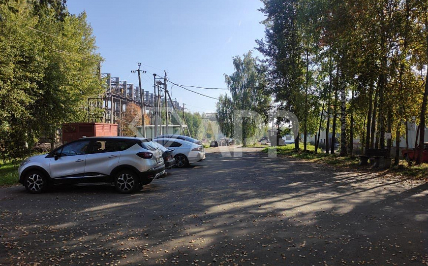 Продается земельный участок промназначения 0.5 га с зданием 273 кв фото